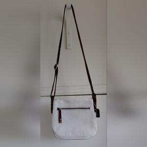 Fossil White Leather Crossbody Bag with Brown Strap